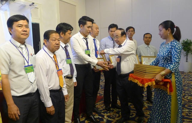 TP Cần Thơ: Gần 200.000 gia đình học tập xuất sắc 5 năm liền - 3 TP Cần Thơ: Gần 200.000 gia đình học tập xuất sắc 5 năm liền - 3