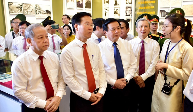 Khánh thành Công viên văn hóa và Khu lưu niệm nhà thơ Tố Hữu - 7 Khánh thành Công viên văn hóa và Khu lưu niệm nhà thơ Tố Hữu - 7