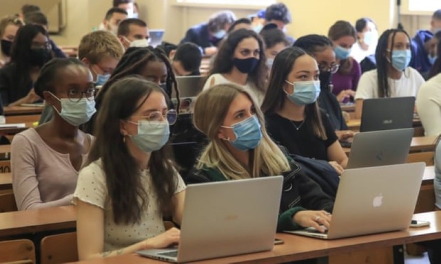Cách các trường đại học đối phó với Covid-19 - 1 Cách các trường đại học đối phó với Covid-19 - 1