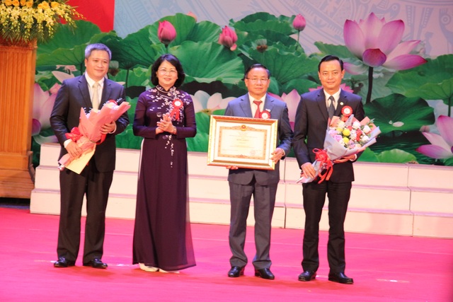 Đưa Hà Tĩnh trở thành một trong những cực phát triển của cụm Bắc Trung Bộ - 2 Đưa Hà Tĩnh trở thành một trong những cực phát triển của cụm Bắc Trung Bộ - 2