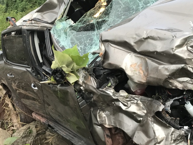 Vụ lật xe 2 giáo viên tử vong: Thầy hiệu trưởng thoát chết nhờ túi khí - 4 Vụ lật xe 2 giáo viên tử vong: Thầy hiệu trưởng thoát chết nhờ túi khí - 4