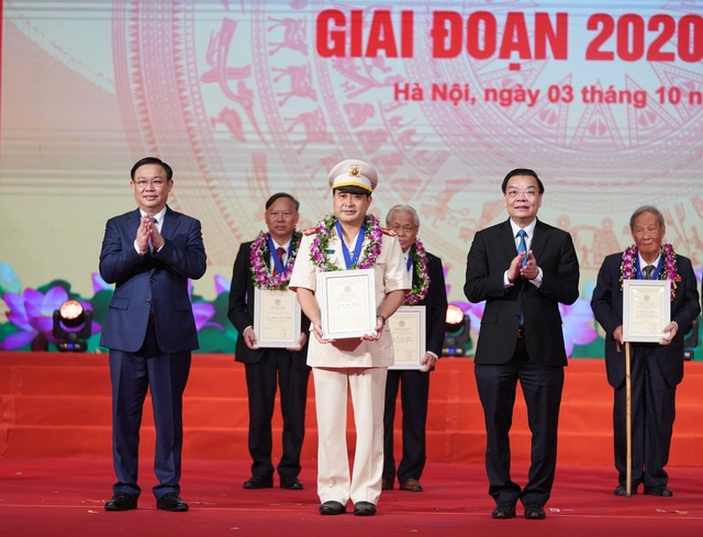 Thủ tướng: Khen thưởng phải đúng, trúng, kịp thời, tránh khen tràn lan! - 6 Thủ tướng: Khen thưởng phải đúng, trúng, kịp thời, tránh khen tràn lan! - 6