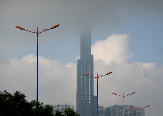 Sương mù ở TPHCM.jpg Sương mù ở TPHCM.jpg