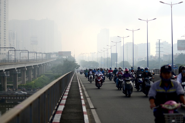 Sương mù ở TPHCM.jpg Sương mù ở TPHCM.jpg