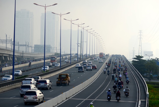 Sương mù ở TPHCM.jpg Sương mù ở TPHCM.jpg