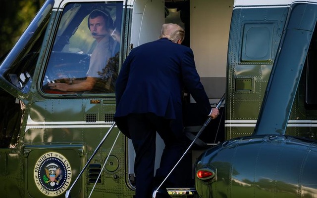 Ông Trump di chuyển “như con thoi” trước khi mắc Covid-19 - 12 Ông Trump di chuyển “như con thoi” trước khi mắc Covid-19 - 12