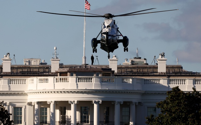 Ông Trump rời Nhà Trắng, tạm chuyển tổng hành dinh đến bệnh viện - 2 Ông Trump rời Nhà Trắng, tạm chuyển tổng hành dinh đến bệnh viện - 2