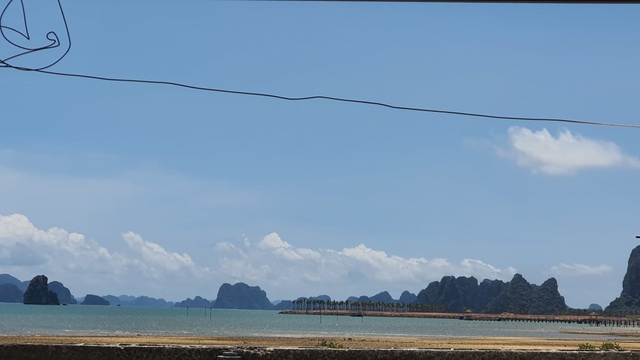 Quảng Ninh kêu gọi người dân đi du lịch trong tỉnh để kích cầu du lịch - 2 Quảng Ninh kêu gọi người dân đi du lịch trong tỉnh để kích cầu du lịch - 2