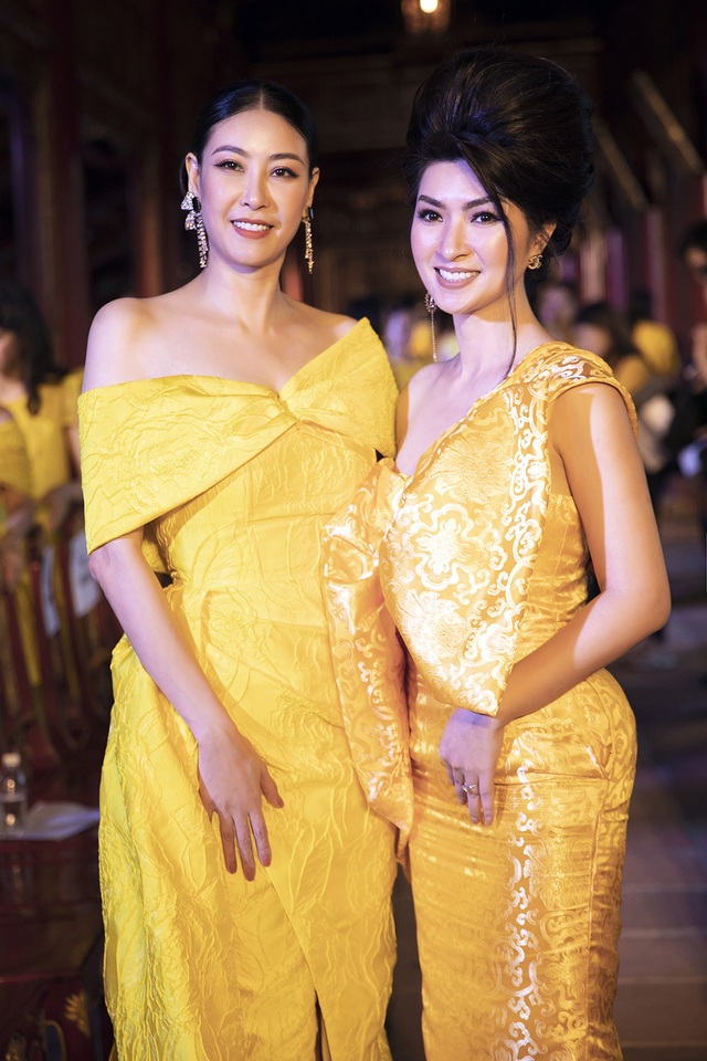 Hoa hậu Hà Kiều Anh đụng độ Hoa hậu Trần Tiểu Vy - 16 Hoa hậu Hà Kiều Anh đụng độ Hoa hậu Trần Tiểu Vy - 16