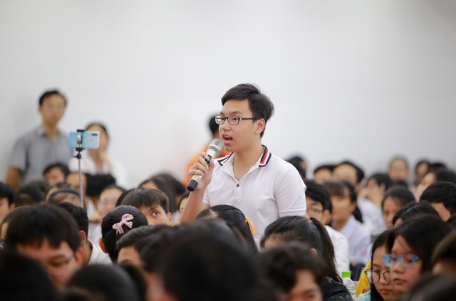 GS. Ngô Bảo Châu: Muốn học Toán giỏi cần nắm kĩ những bài Toán cơ bản - 3 GS. Ngô Bảo Châu: Muốn học Toán giỏi cần nắm kĩ những bài Toán cơ bản - 3