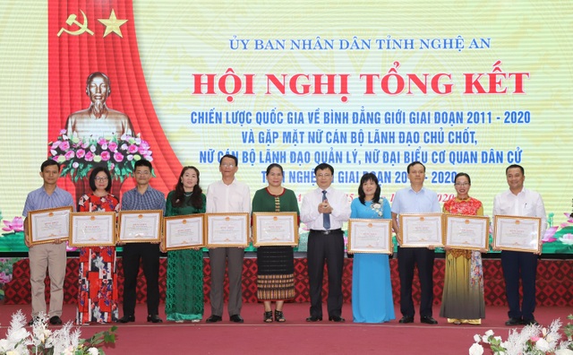 Nghệ An: Hơn 2.000 mô hình phụ nữ làm kinh tế giỏi - 3 Nghệ An: Hơn 2.000 mô hình phụ nữ làm kinh tế giỏi - 3