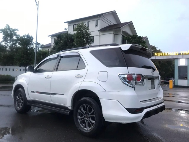Chuyện thật như đùa: Mua ô tô cũ được tặng cả chuyến du lịch 5 sao xịn xò - 1 Chuyện thật như đùa: Mua ô tô cũ được tặng cả chuyến du lịch 5 sao xịn xò - 1