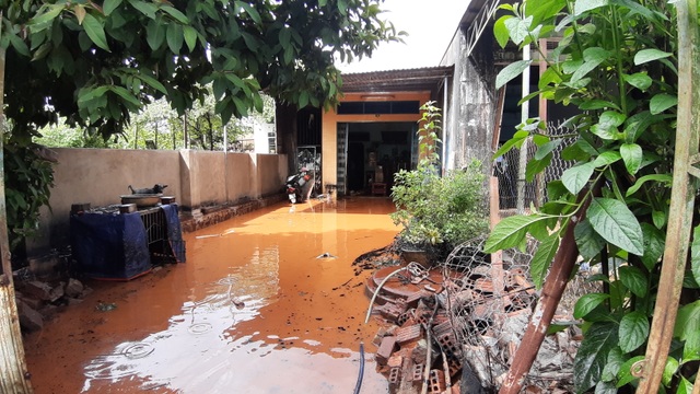 People were miserable because they flooded their houses with water - 1