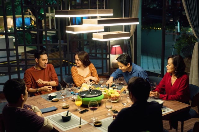 Kaity Nguyễn gặp nhiều khó khăn khi đóng vợ Kiều Minh Tuấn ở tuổi 21 - 3 Kaity Nguyễn gặp nhiều khó khăn khi đóng vợ Kiều Minh Tuấn ở tuổi 21 - 3