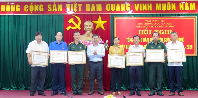 Phú Yên: Hơn 143 nghìn học sinh khó khăn được tiếp bước đến trường - 2 Phú Yên: Hơn 143 nghìn học sinh khó khăn được tiếp bước đến trường - 2