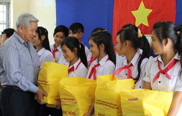 Phú Yên: Hơn 143 nghìn học sinh khó khăn được tiếp bước đến trường - 1 Phú Yên: Hơn 143 nghìn học sinh khó khăn được tiếp bước đến trường - 1