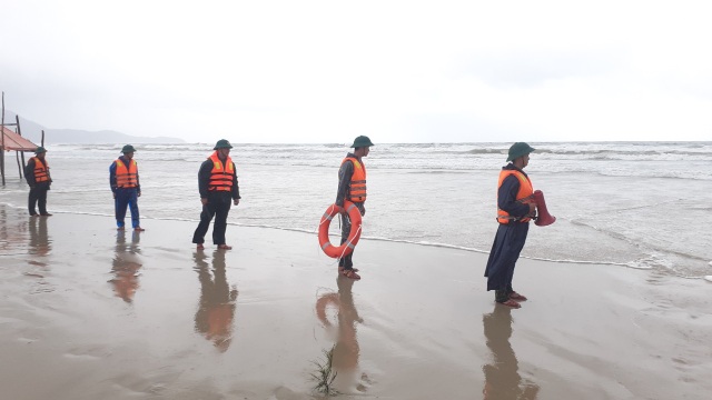 Cứu sống toàn bộ thuyền viên tàu hàng nghìn tấn bị chìm trên biển - 1 Cứu sống toàn bộ thuyền viên tàu hàng nghìn tấn bị chìm trên biển - 1