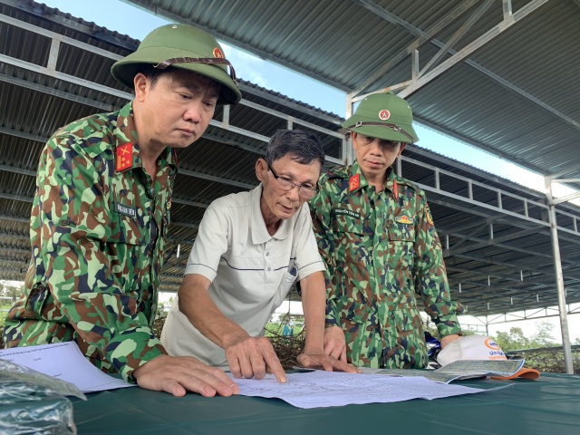 “Dù nghèo tôi cũng không thể để đồng đội nằm lạnh lẽo một mình !” - 1 “Dù nghèo tôi cũng không thể để đồng đội nằm lạnh lẽo một mình !” - 1