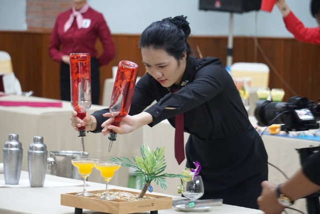 Kỳ thi kỹ năng nghề Quốc gia: Thợ nghề trẻ quyết liệt so tài - 4 Kỳ thi kỹ năng nghề Quốc gia: Thợ nghề trẻ quyết liệt so tài - 4