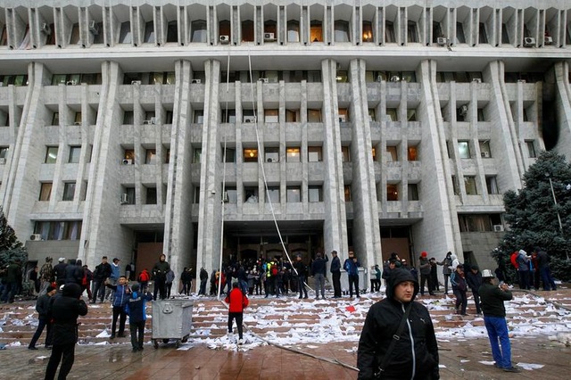 Politician Freed By Protesters Becomes Kyrgyz Prime Minister - 1