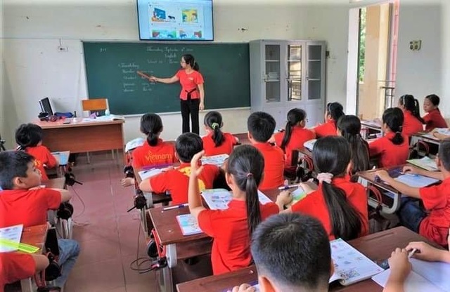 Hà Tĩnh tuyển dụng hơn 1.000 giáo viên trong năm học 2020-2021 - 1