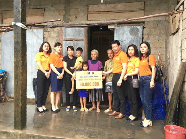 Người mẹ chăm chồng con bệnh tật tiếp tục được hỗ trợ 50 triệu đồng - 1 Người mẹ chăm chồng con bệnh tật tiếp tục được hỗ trợ 50 triệu đồng - 1