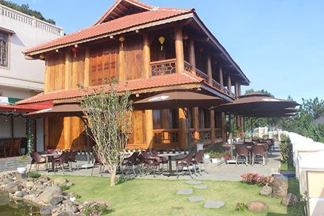 Cận cảnh nhà sàn rộng 300m2 toàn gỗ quý của vị doanh nhân ở Đà Lạt - 1
