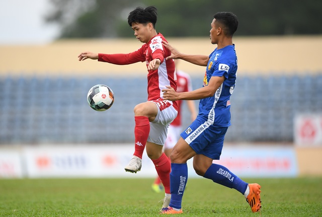 Công Phượng chấn thương, CLB TPHCM có cơ hội đua vô địch V-League? - 1 Công Phượng chấn thương, CLB TPHCM có cơ hội đua vô địch V-League? - 1
