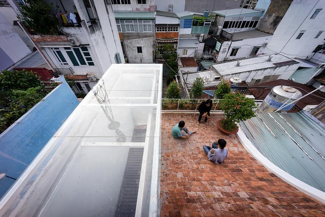 Nhà ở Sài Gòn có mái cong vút, nơi có thể tiếp khách cả ngày không chán - 6