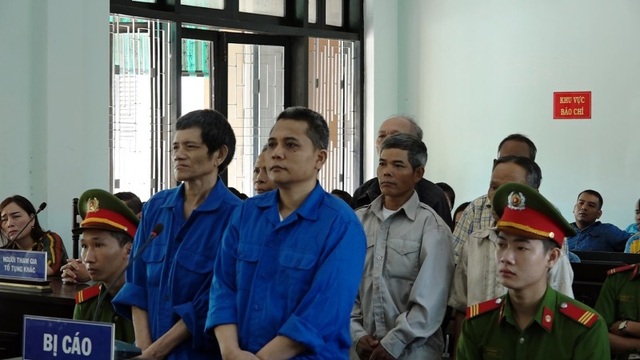 Đường dây dùng phiếu lĩnh lương hưu “rởm” mang cầm cố - 1