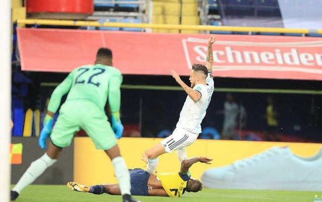 Messi ghi bàn duy nhất, Argentina thắng trận mở màn vòng loại World Cup - 2 Messi ghi bàn duy nhất, Argentina thắng trận mở màn vòng loại World Cup - 2