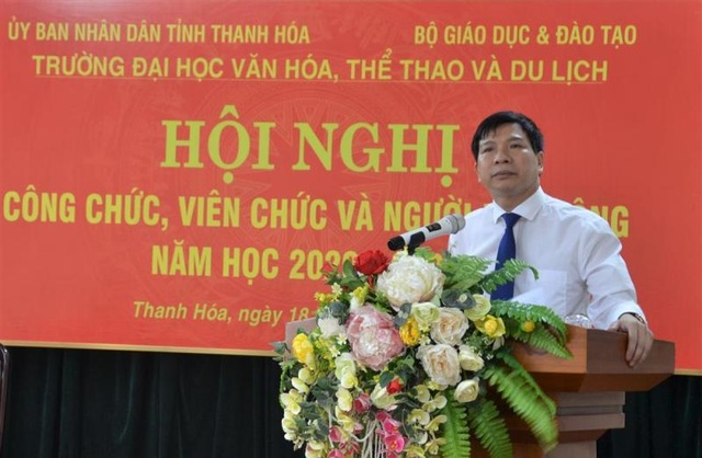 Phó giám đốc Sở GDĐT được bổ nhiệm làm Hiệu trưởng ĐH Hồng Đức - 2 Phó giám đốc Sở GDĐT được bổ nhiệm làm Hiệu trưởng ĐH Hồng Đức - 2