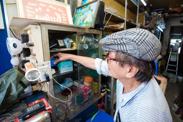 Cuộc sống đối nghịch trong căn nhà “siêu nhỏ” 7,5 m2 giá 3 tỷ đồng ở Hà Nội - 6 Cuộc sống đối nghịch trong căn nhà “siêu nhỏ” 7,5 m2 giá 3 tỷ đồng ở Hà Nội - 6