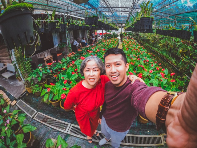 U60's mother was taken by her son to travel, discover dreamy Dalat - 2