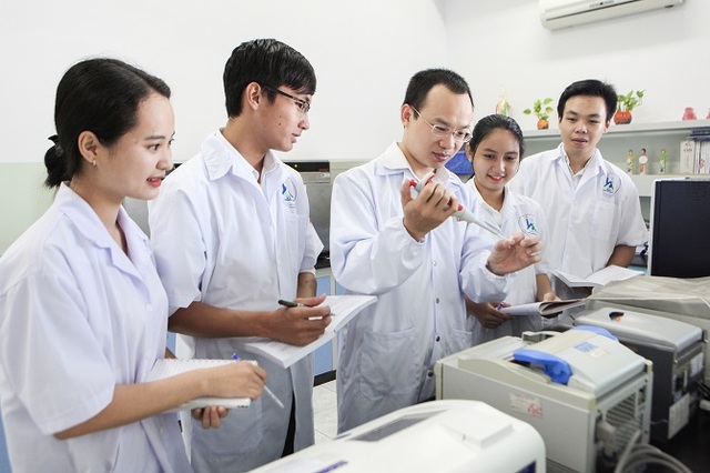 Ứng viên giải Nobel Vật lý người Nhật sẽ đến làm việc tại ĐH Tôn Đức Thắng - 1 Ứng viên giải Nobel Vật lý người Nhật sẽ đến làm việc tại ĐH Tôn Đức Thắng - 1