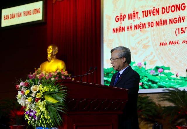 “Tiếp tục khẳng định, thực hiện quyền làm chủ của nhân dân” - 3 “Tiếp tục khẳng định, thực hiện quyền làm chủ của nhân dân” - 3