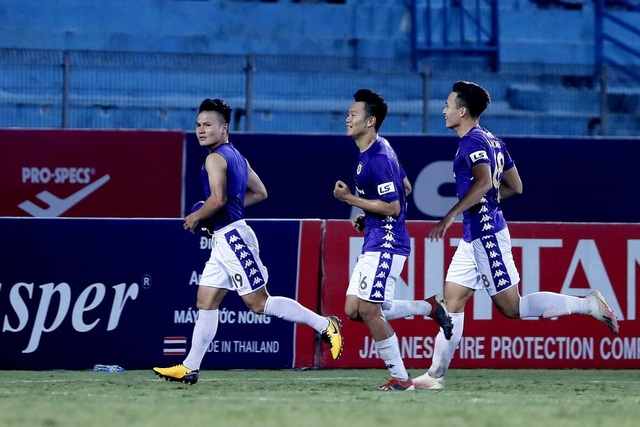 Quang Hải vượt lên Công Phượng trong cuộc đua vô địch V-League - 1