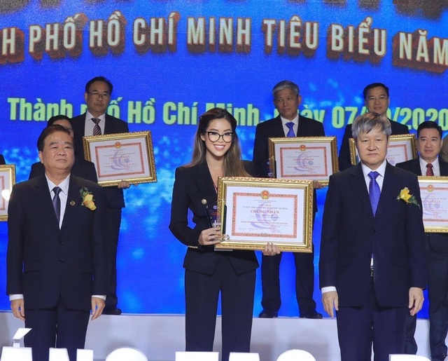 Rich kid Tiên Nguyễn nhận danh hiệu doanh nhân TP.HCM tiêu biểu ở tuổi 24 - 4 Rich kid Tiên Nguyễn nhận danh hiệu doanh nhân TP.HCM tiêu biểu ở tuổi 24 - 4
