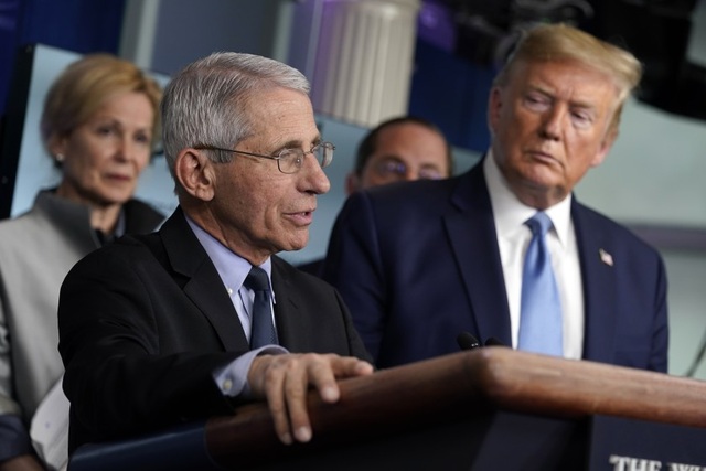 Bác sĩ Fauci cáo buộc chiến dịch của ông Trump “bóp méo” lời - 1 Bác sĩ Fauci cáo buộc chiến dịch của ông Trump “bóp méo” lời - 1