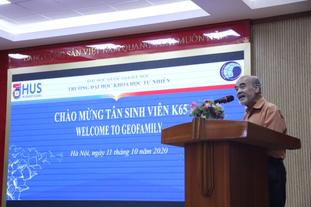 Khoa Địa lý mời cựu sinh viên, doanh nghiệp nói chuyện với tân sinh viên - 4 Khoa Địa lý mời cựu sinh viên, doanh nghiệp nói chuyện với tân sinh viên - 4