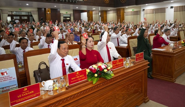 Hậu Giang xác định 3 nhiệm vụ trong nhiệm kỳ mới - 2 Hậu Giang xác định 3 nhiệm vụ trong nhiệm kỳ mới - 2