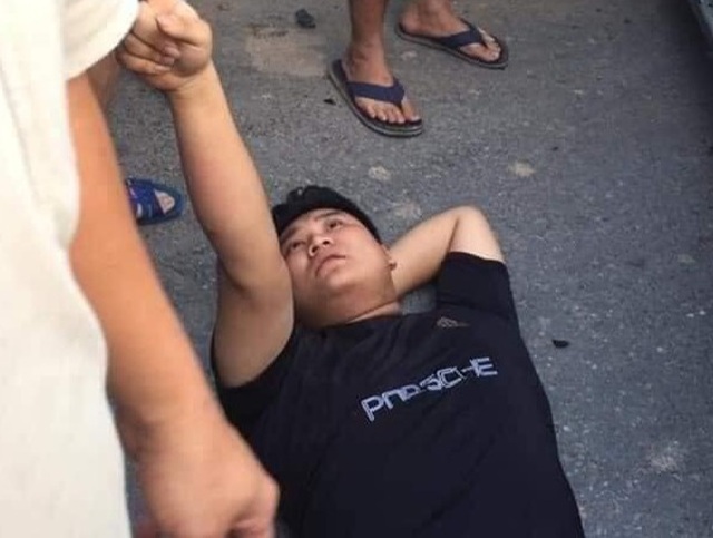 Hà Nội: Tạm giữ thanh niên 18 tuổi say rượu lái ô tô gây tai nạn liên hoàn - 1