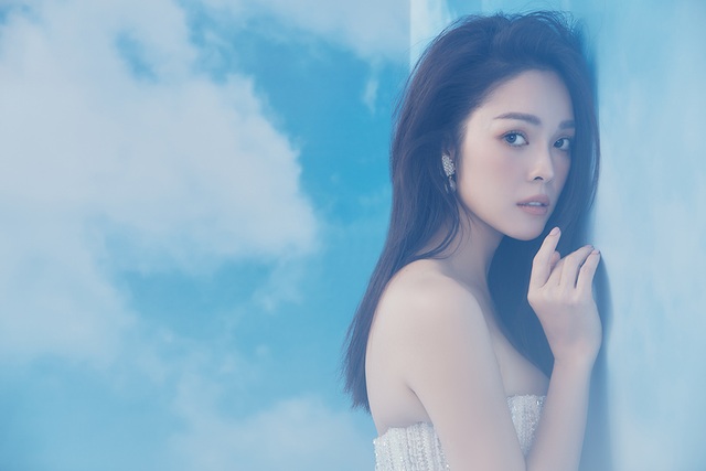 Mẹ đơn thân Dương Cẩm Lynh tan chảy trước món quà sinh nhật cảm động - 4 Mẹ đơn thân Dương Cẩm Lynh tan chảy trước món quà sinh nhật cảm động - 4