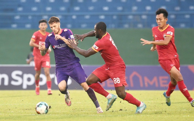 Tiến Linh ghi bàn, B.Bình Dương thắng đội đầu bảng Sài Gòn FC - 1 Tiến Linh ghi bàn, B.Bình Dương thắng đội đầu bảng Sài Gòn FC - 1