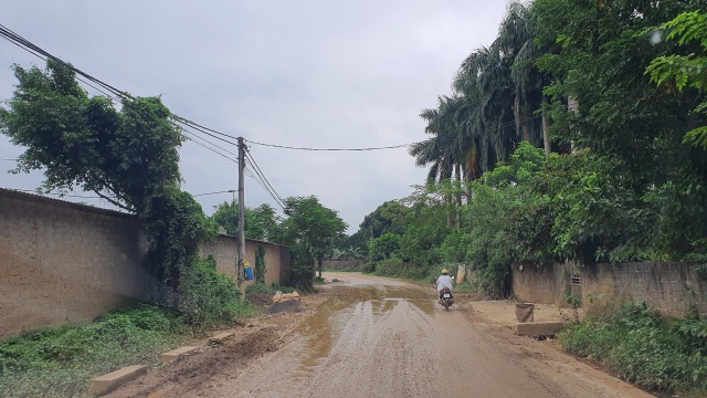 Sốt đất Đồng Chanh: Dân Hà Nội xếp hàng chờ chủ đất... bỏ vợ, bán nhà! - 7 Sốt đất Đồng Chanh: Dân Hà Nội xếp hàng chờ chủ đất... bỏ vợ, bán nhà! - 7