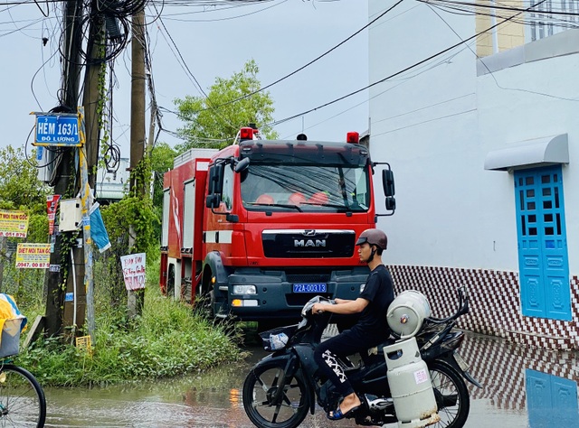 Vụ côn đồ đập phá nhà dân: Cưỡng chế công trình xây dựng sai phạm! - 3 Vụ côn đồ đập phá nhà dân: Cưỡng chế công trình xây dựng sai phạm! - 3