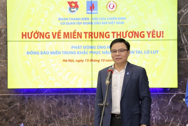 Petrovietnam ủng hộ vùng lũ miền Trung gần 5 tỷ đồng - 1 Petrovietnam ủng hộ vùng lũ miền Trung gần 5 tỷ đồng - 1
