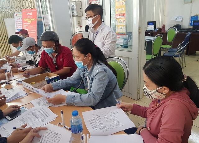 Khánh Hòa: Nhu cầu tuyển dụng lao động “ấm dần” sau dịch Covid-19 lần 2 - 2 Khánh Hòa: Nhu cầu tuyển dụng lao động “ấm dần” sau dịch Covid-19 lần 2 - 2