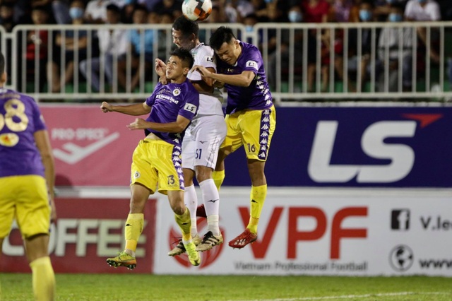 Thắng đậm HA Gia Lai, CLB Hà Nội áp sát ngôi đầu bảng V-League - 5 Thắng đậm HA Gia Lai, CLB Hà Nội áp sát ngôi đầu bảng V-League - 5