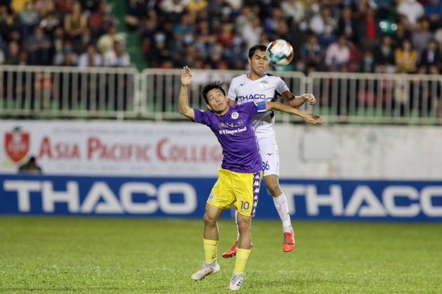 Thắng đậm HA Gia Lai, CLB Hà Nội áp sát ngôi đầu bảng V-League - 4 Thắng đậm HA Gia Lai, CLB Hà Nội áp sát ngôi đầu bảng V-League - 4